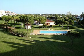 Spacious Apartment in Quarteira With Swimming Pool