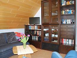 Tranquil Apartment in Ostseebad Kühlungsborn near Sea Beach