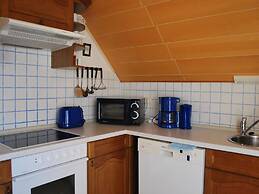 Tranquil Apartment in Ostseebad Kühlungsborn near Sea Beach