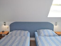 Tranquil Apartment in Ostseebad Kühlungsborn near Sea Beach