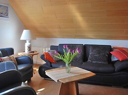 Tranquil Apartment in Ostseebad Kühlungsborn near Sea Beach