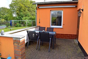 Quaint Bungalow in Reddelich near Baltic Sea Coast