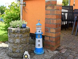 Quaint Bungalow in Reddelich near Baltic Sea Coast