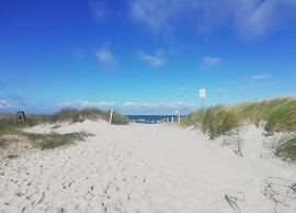 Quaint Bungalow in Reddelich near Baltic Sea Coast