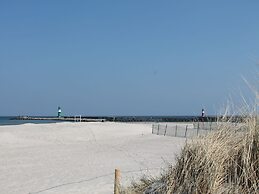 Quaint Bungalow in Reddelich near Baltic Sea Coast