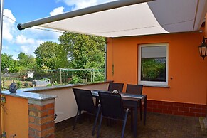 Quaint Bungalow in Reddelich near Baltic Sea Coast