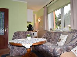 Quaint Bungalow in Reddelich near Baltic Sea Coast