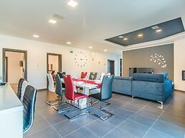 Beautiful Villa in Vrsar With Swimming Pool