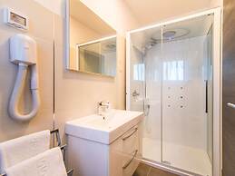 Beautiful Villa in Vrsar With Swimming Pool