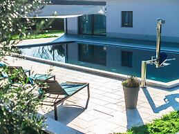 Beautiful Villa in Vrsar With Swimming Pool
