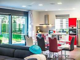 Beautiful Villa in Vrsar With Swimming Pool