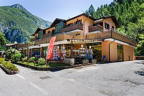 Apartment in Ledro by Lake & Dolomites