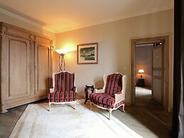 Unique Holiday Home in Virton with Hot Tub