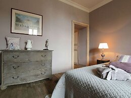 Unique Holiday Home in Virton with Hot Tub