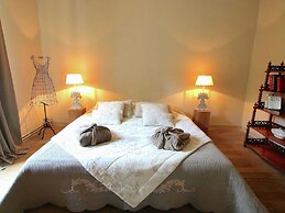 Unique Holiday Home in Virton with Hot Tub