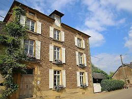 Unique Holiday Home in Virton with Hot Tub