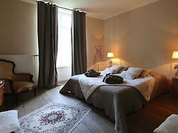 Unique Holiday Home in Virton with Hot Tub
