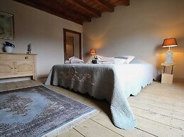 Unique Holiday Home in Virton with Hot Tub