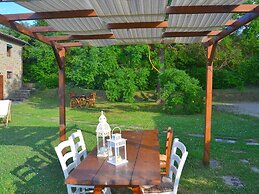 Cozy Holiday House With Terrace
