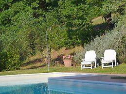 Cozy Holiday House With Terrace