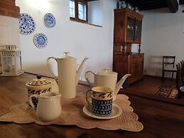 Cozy Holiday House With Terrace