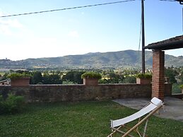 Cozy Holiday House With Terrace