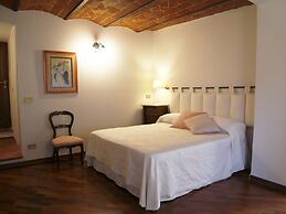 Cozy Holiday House With Terrace