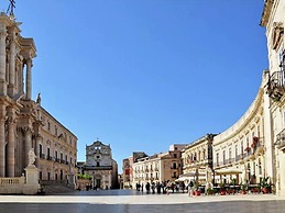 House With Panoramic Terrace, Near the Sea and the City of Syracuse