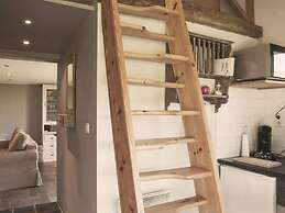 Beautiful Cottage With Pool