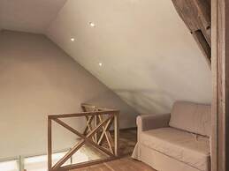 Beautiful Cottage With Pool