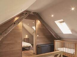 Beautiful Cottage With Pool