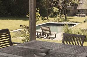 Beautiful Cottage With Pool