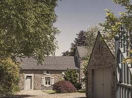 Beautiful Cottage With Pool