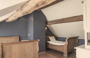 Beautiful Cottage With Pool