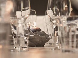 Beautiful Cottage With Pool