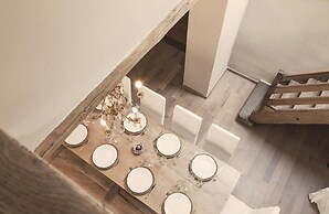 Beautiful Cottage With Pool