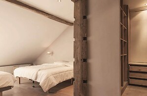 Beautiful Cottage With Pool