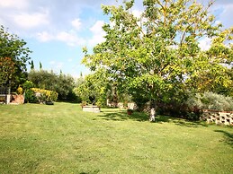 Romantic Oasis With Saltwater Pool, Selci