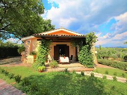 Romantic Oasis With Saltwater Pool, Selci