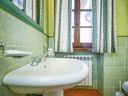 Superb Holiday Home With Swimming Pool