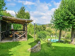 Superb Holiday Home With Swimming Pool