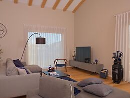 Enticing Holiday Home in Brtonigla with Hot Tub