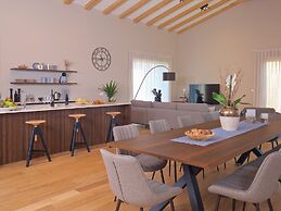 Enticing Holiday Home in Brtonigla with Hot Tub