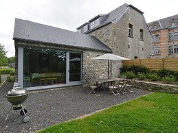 Forestview Family Home