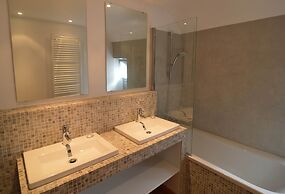 Forestview Family Home