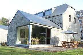 Forestview Family Home