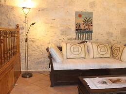 Quaint Holiday Home in Pasalites with Garden near Perama