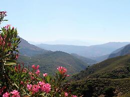 Quaint Holiday Home in Pasalites with Garden near Perama