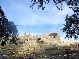 Quaint Holiday Home in Pasalites with Garden near Perama