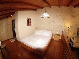 Quaint Holiday Home in Pasalites with Garden near Perama